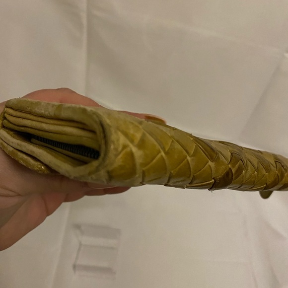 Bottega Veneta Long Fold Wallet - Picture 8 of 9